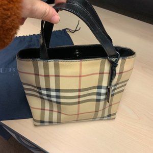 Burberry Auth Vintage Check Nova smll bucket tote